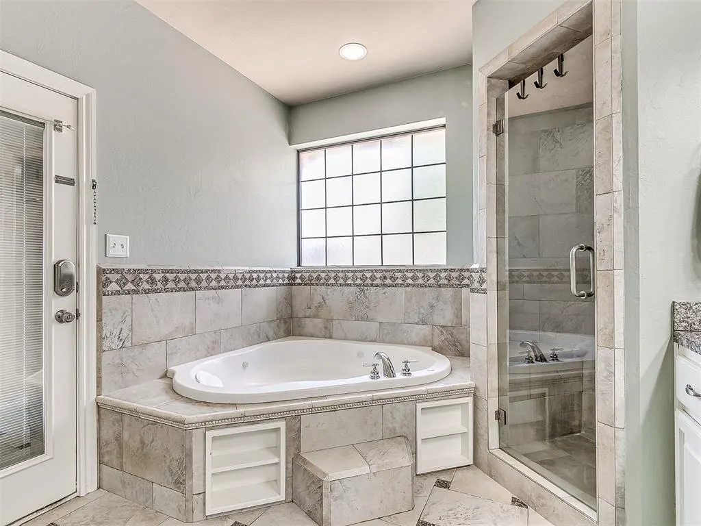 Photo 14 — 2601 Ashebriar Lane, Edmond, OK 73034