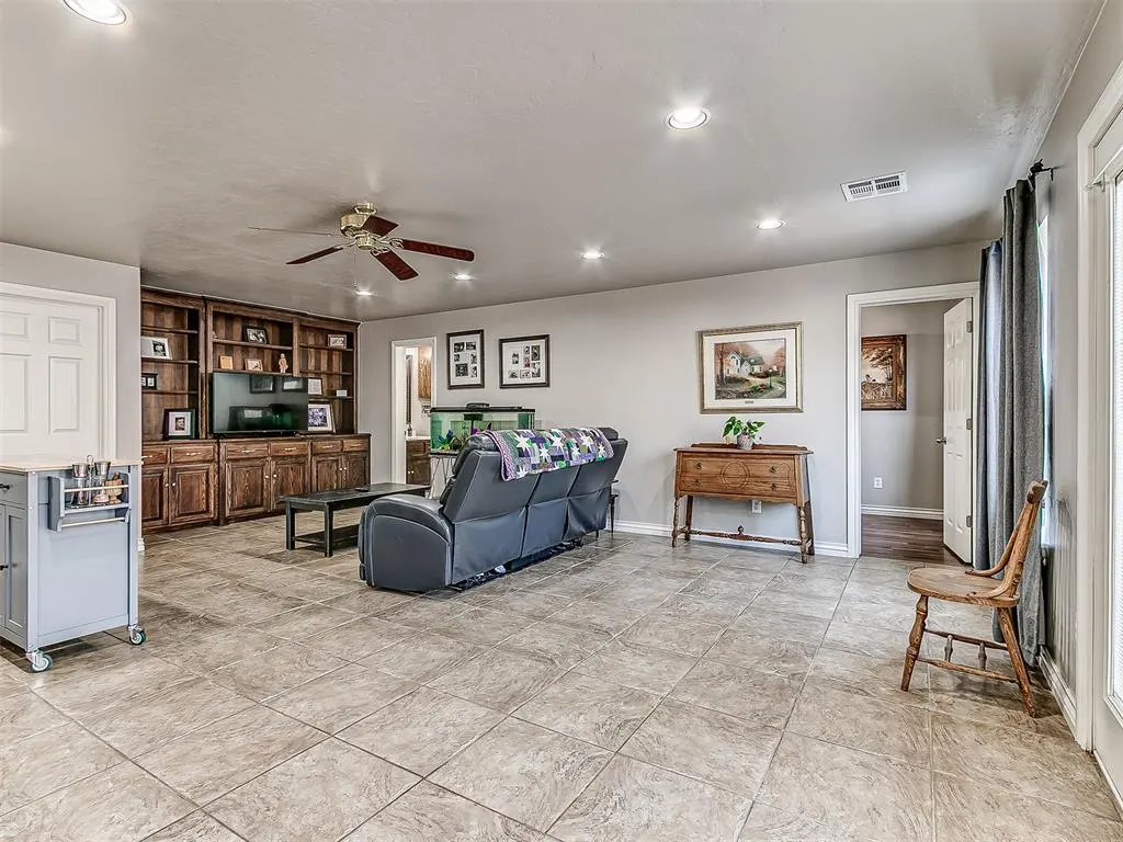 Photo 33 — 2601 Ashebriar Lane, Edmond, OK 73034