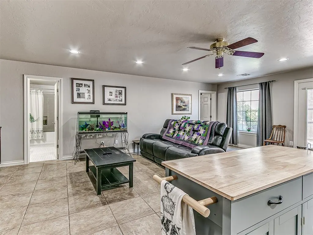 Photo 37 — 2601 Ashebriar Lane, Edmond, OK 73034