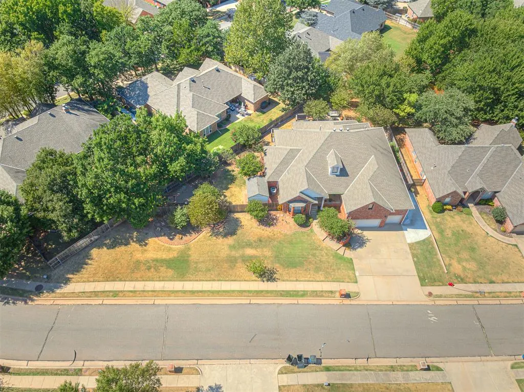 Photo 47 — 2601 Ashebriar Lane, Edmond, OK 73034