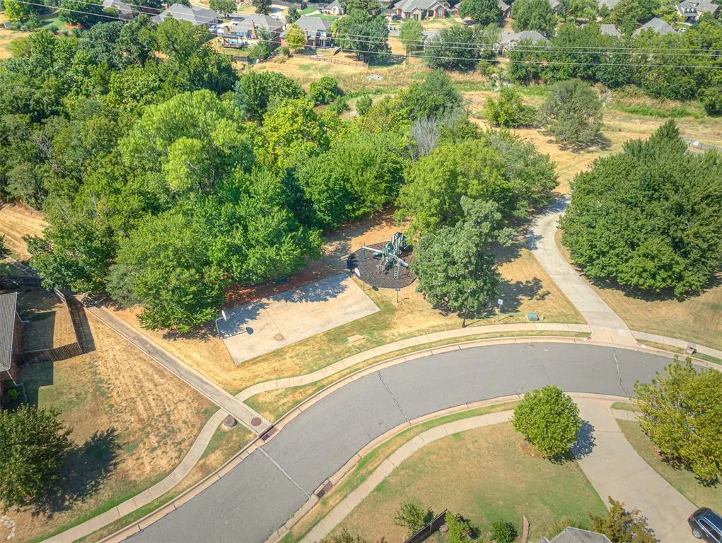 Photo 48 — 2601 Ashebriar Lane, Edmond, OK 73034