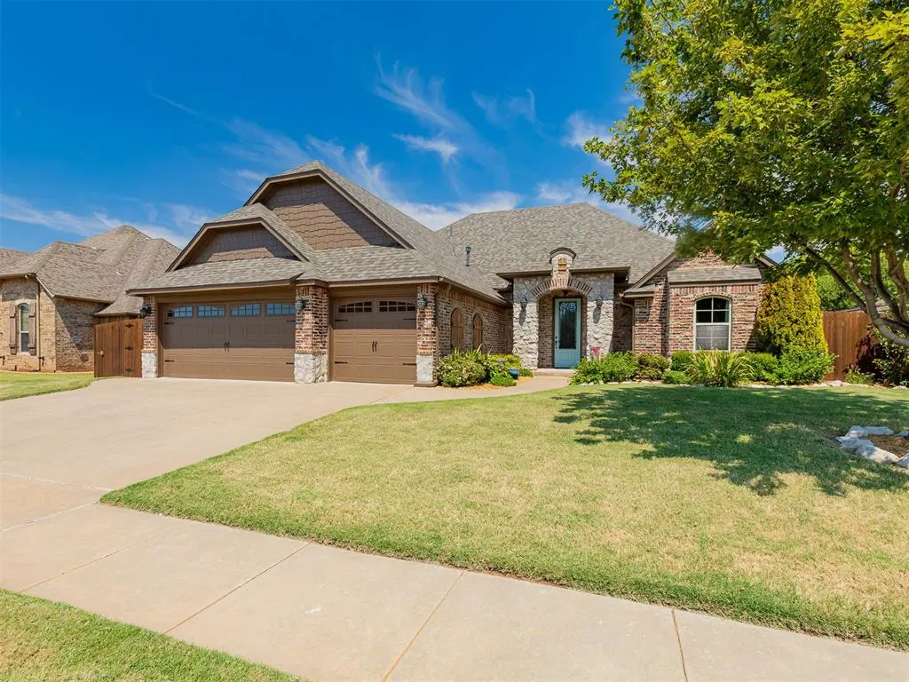 Photo 2 — 13309 NW 3rd Street, Yukon, OK 73099
