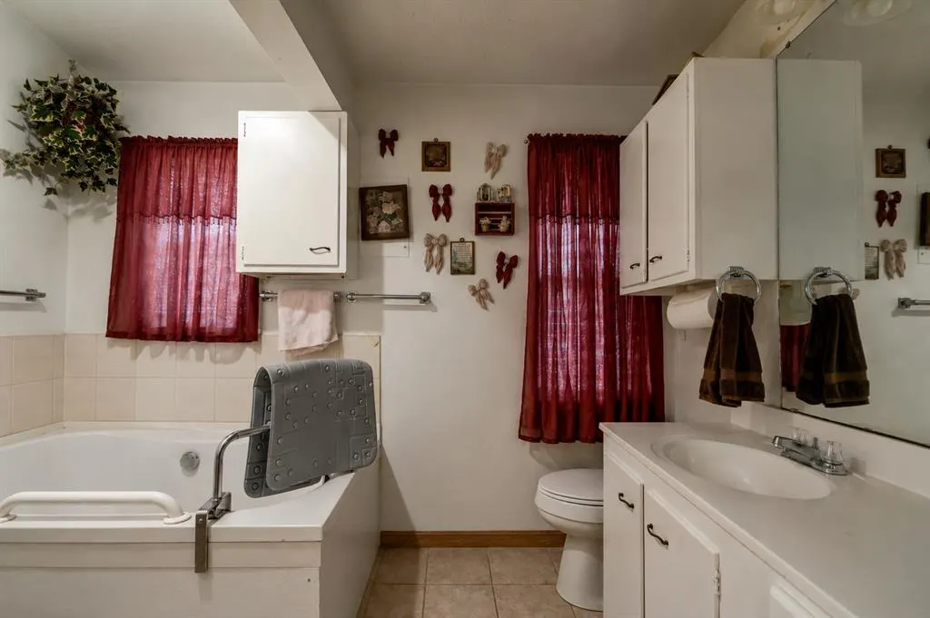 Photo 13 — 4009 NW 27th Street, Oklahoma City, OK 73107