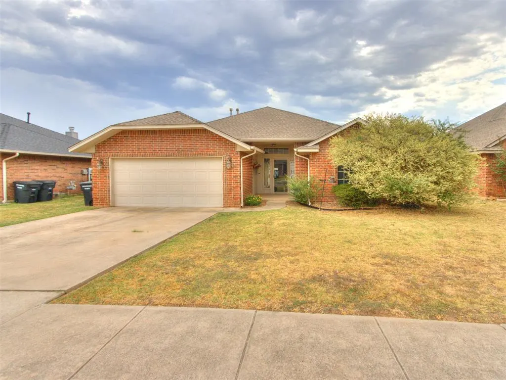 Photo 2 — 4220 Notting Hill Drive, Oklahoma City, OK 73160