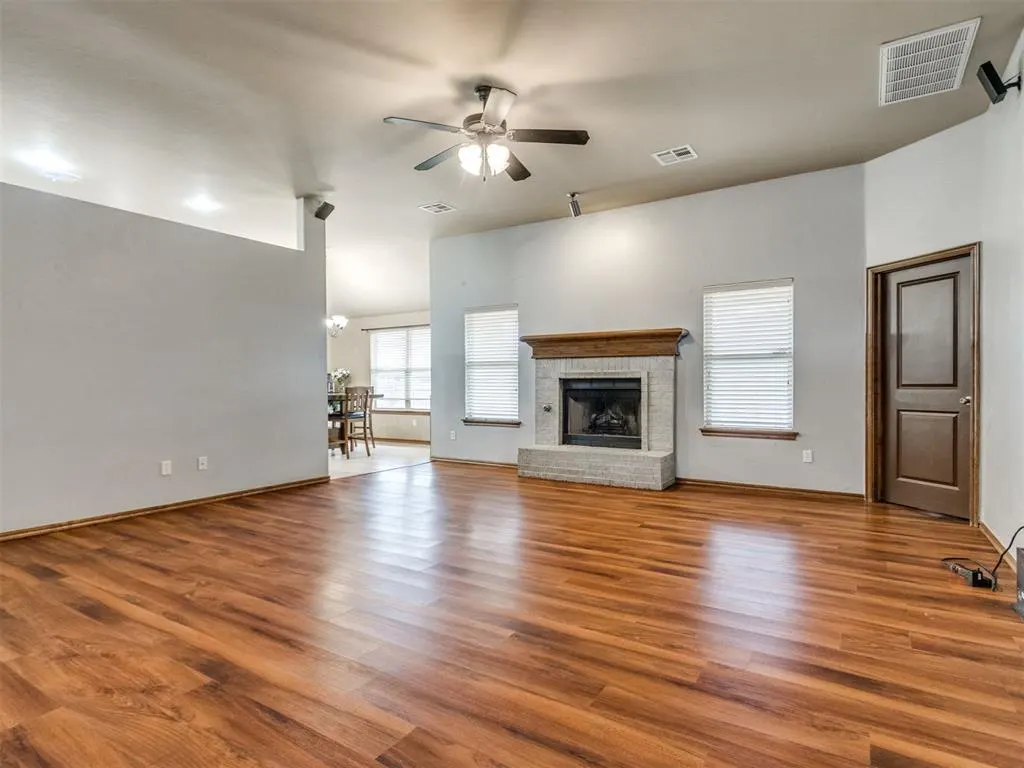 Photo 3 — 4220 Notting Hill Drive, Oklahoma City, OK 73160