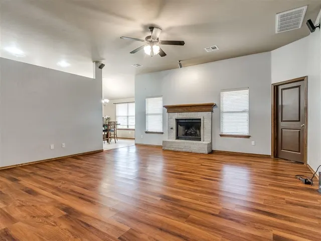 Photo 3 — 4220 Notting Hill Drive, Oklahoma City, OK 73160