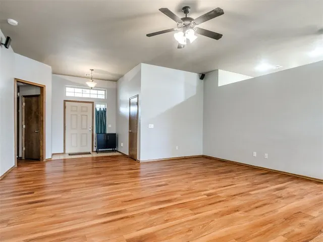 Photo 4 — 4220 Notting Hill Drive, Oklahoma City, OK 73160