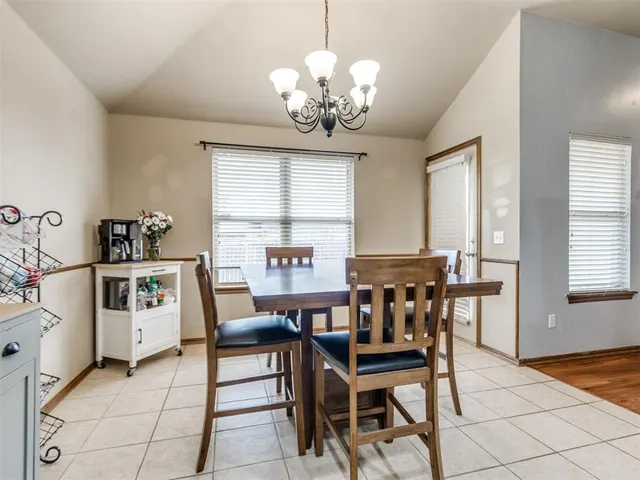 Photo 6 — 4220 Notting Hill Drive, Oklahoma City, OK 73160