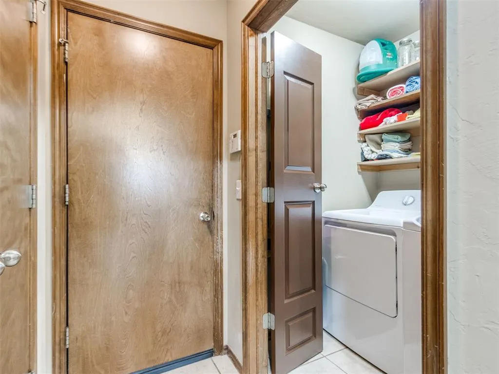 Photo 16 — 4220 Notting Hill Drive, Oklahoma City, OK 73160