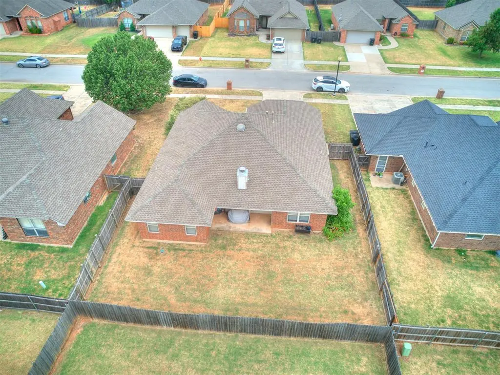 Photo 20 — 4220 Notting Hill Drive, Oklahoma City, OK 73160