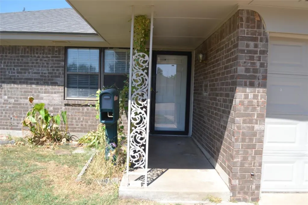 Photo 2 — 7813 S Miller Boulevard, Oklahoma City, OK 73159