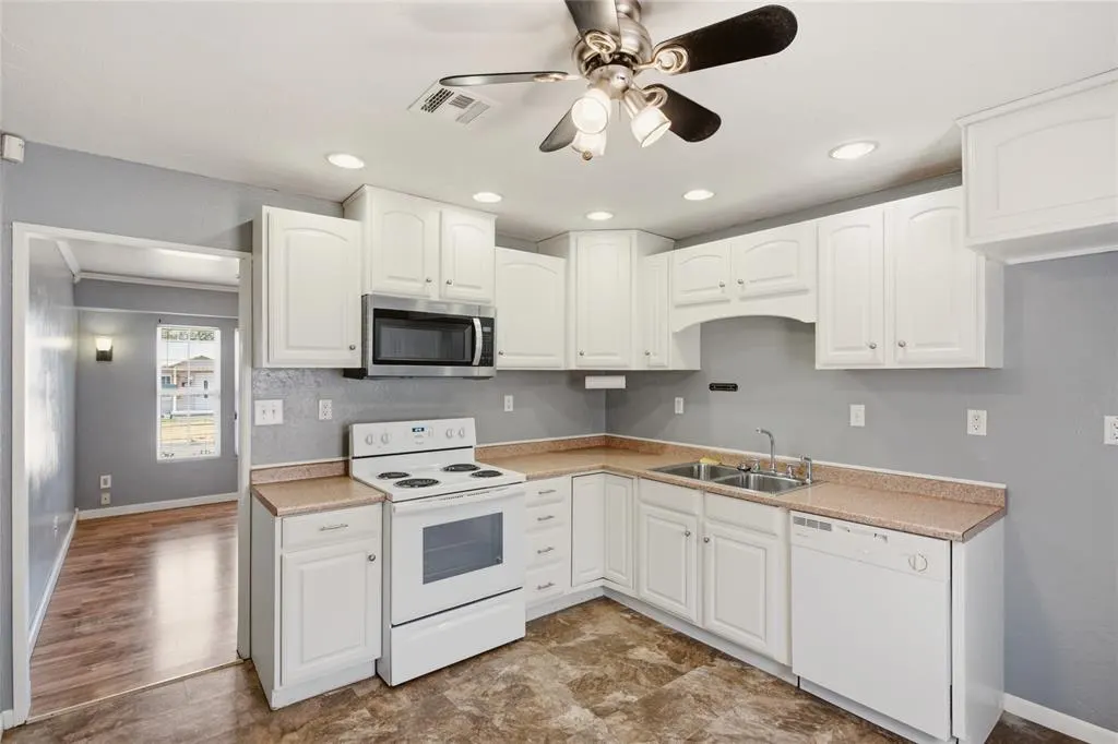 Photo 7 — 548 E Ercoupe Drive, Midwest City, OK 73110