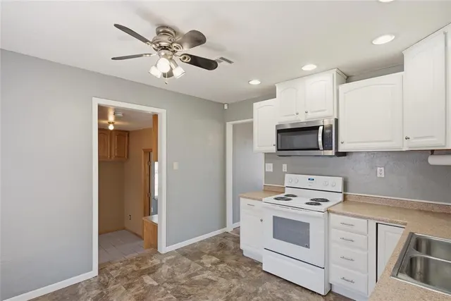 Photo 8 — 548 E Ercoupe Drive, Midwest City, OK 73110