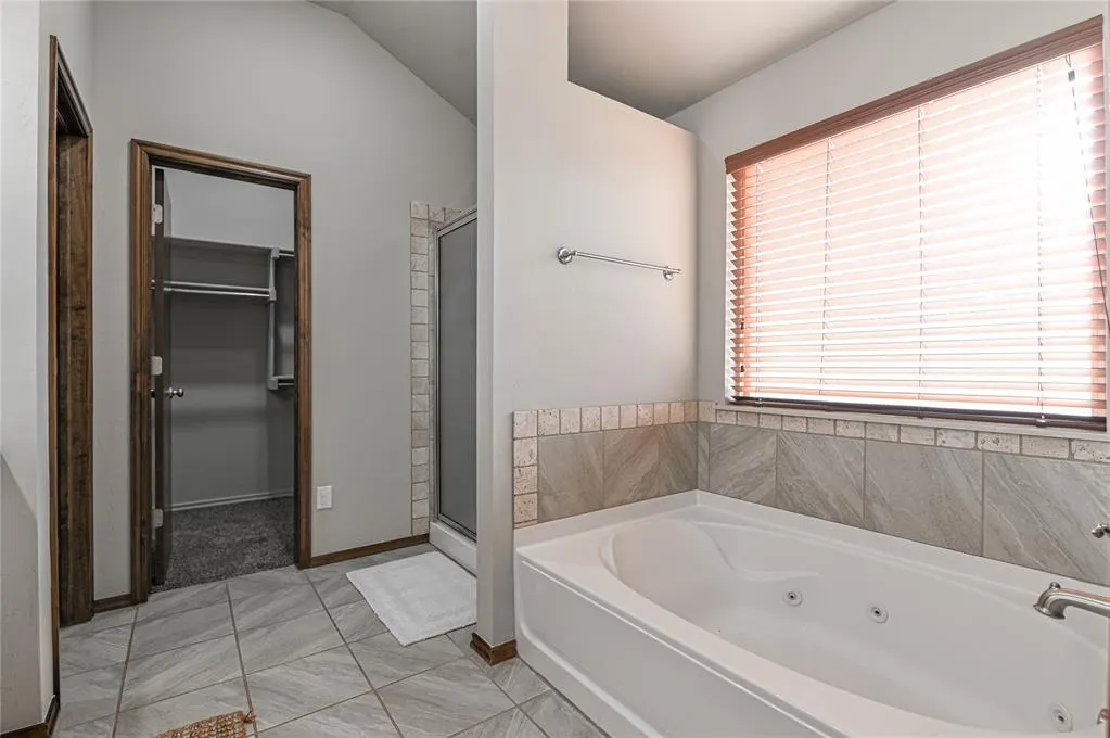 Photo 33 — 605 Carolyn Ridge Road, Norman, OK 73071
