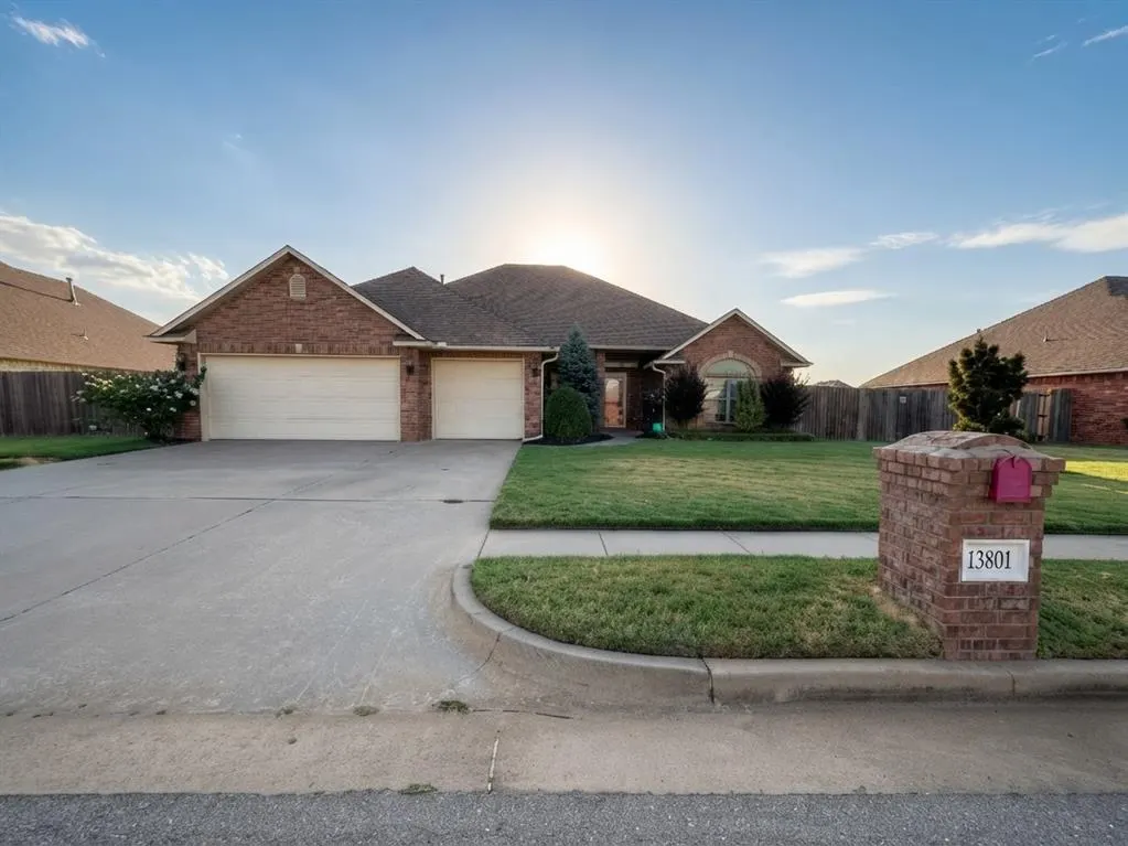 Front exterior — 13801 Robinson Court, Oklahoma City, OK 73170