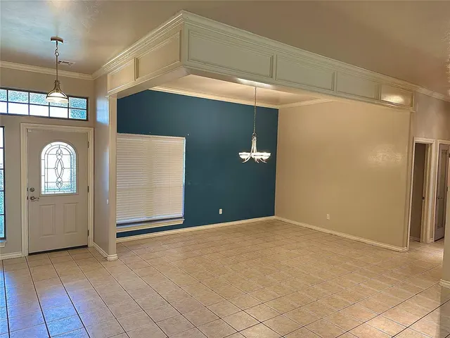 Photo 3 — 13801 Robinson Court, Oklahoma City, OK 73170