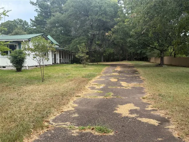 Photo 3 — 1822 N US Hwy 259 Highway, Broken Bow, OK 74728