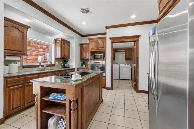Photo 6 — 407 Dana Lane, McLoud, OK 74851