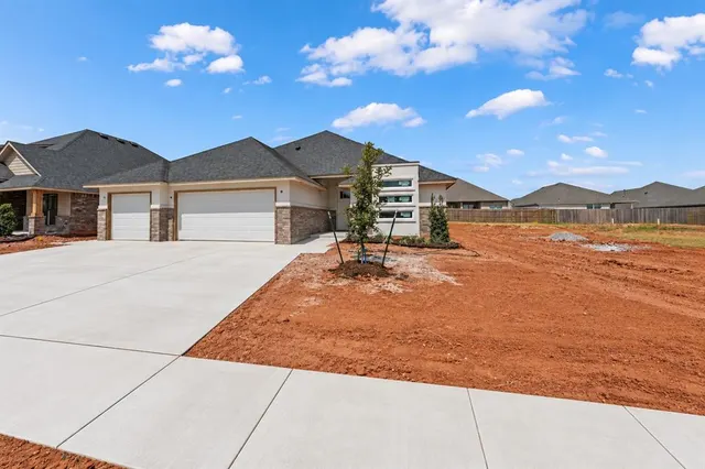 Photo 2 — 11717 SW 48th Street, Mustang, OK 73064