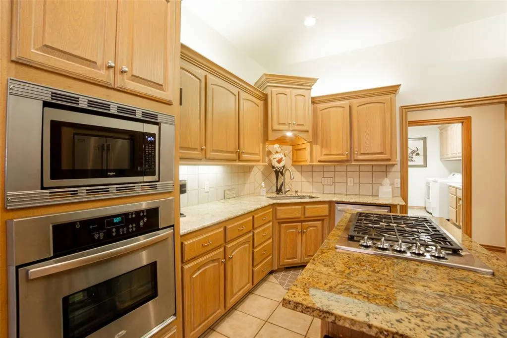 Photo 15 — 1605 Vandivort Place, Edmond, OK 73034