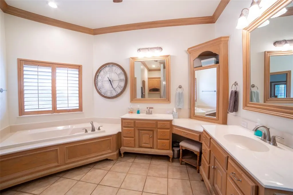 Photo 33 — 1605 Vandivort Place, Edmond, OK 73034