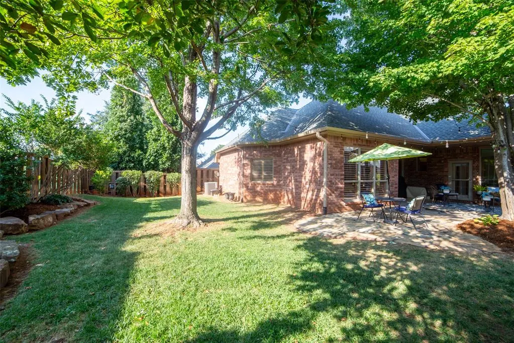 Photo 35 — 1605 Vandivort Place, Edmond, OK 73034