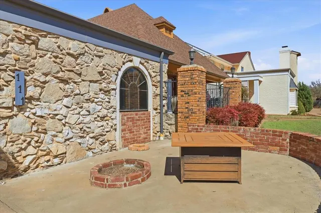 Photo 3 — 111 The Hills Street, Clinton, OK 73601