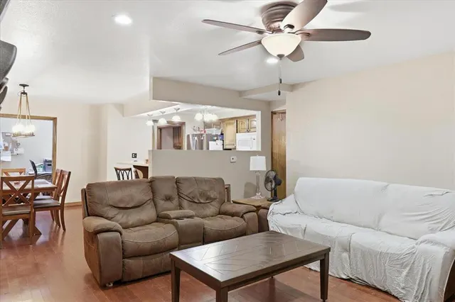 Photo 4 — 111 The Hills Street, Clinton, OK 73601