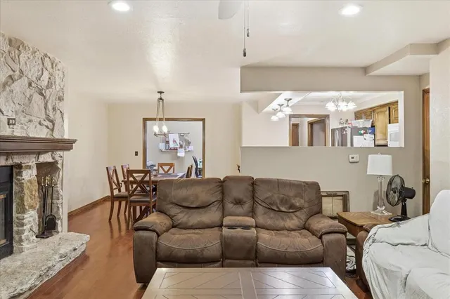 Photo 5 — 111 The Hills Street, Clinton, OK 73601