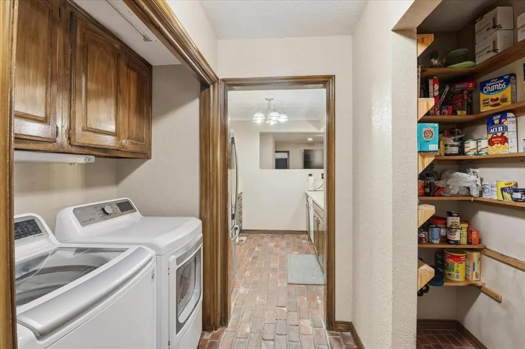 Photo 15 — 111 The Hills Street, Clinton, OK 73601