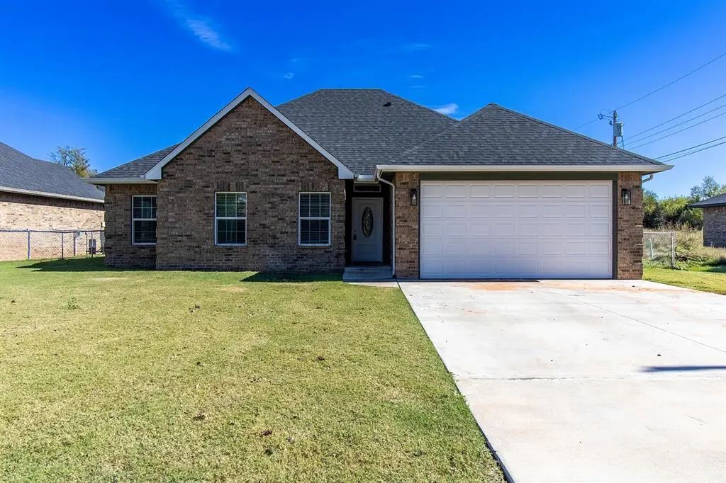 Photo 2 — 8816 N Shartel Avenue, Oklahoma City, OK 73114