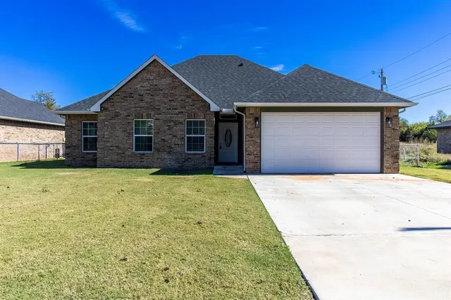 Photo 2 — 8816 N Shartel Avenue, Oklahoma City, OK 73114