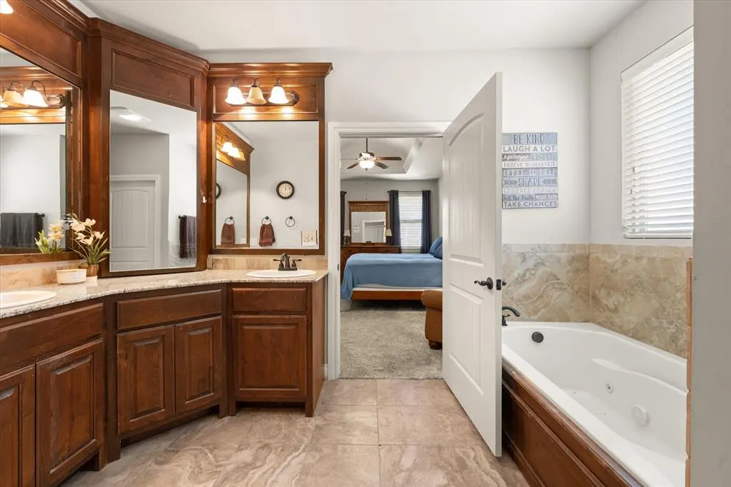 Photo 16 — 14617 Sylena Way, Oklahoma City, OK 73170