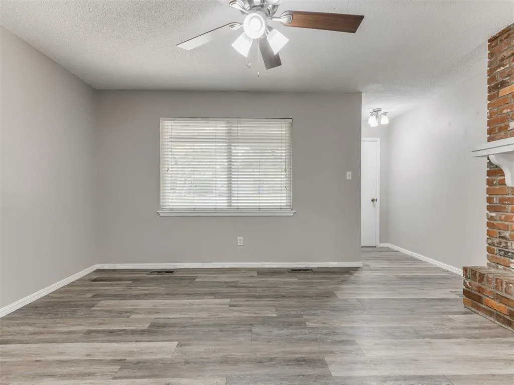 Photo 3 — 339 Rosewood Drive, Norman, OK 73069