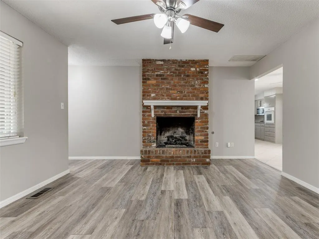 Photo 4 — 339 Rosewood Drive, Norman, OK 73069