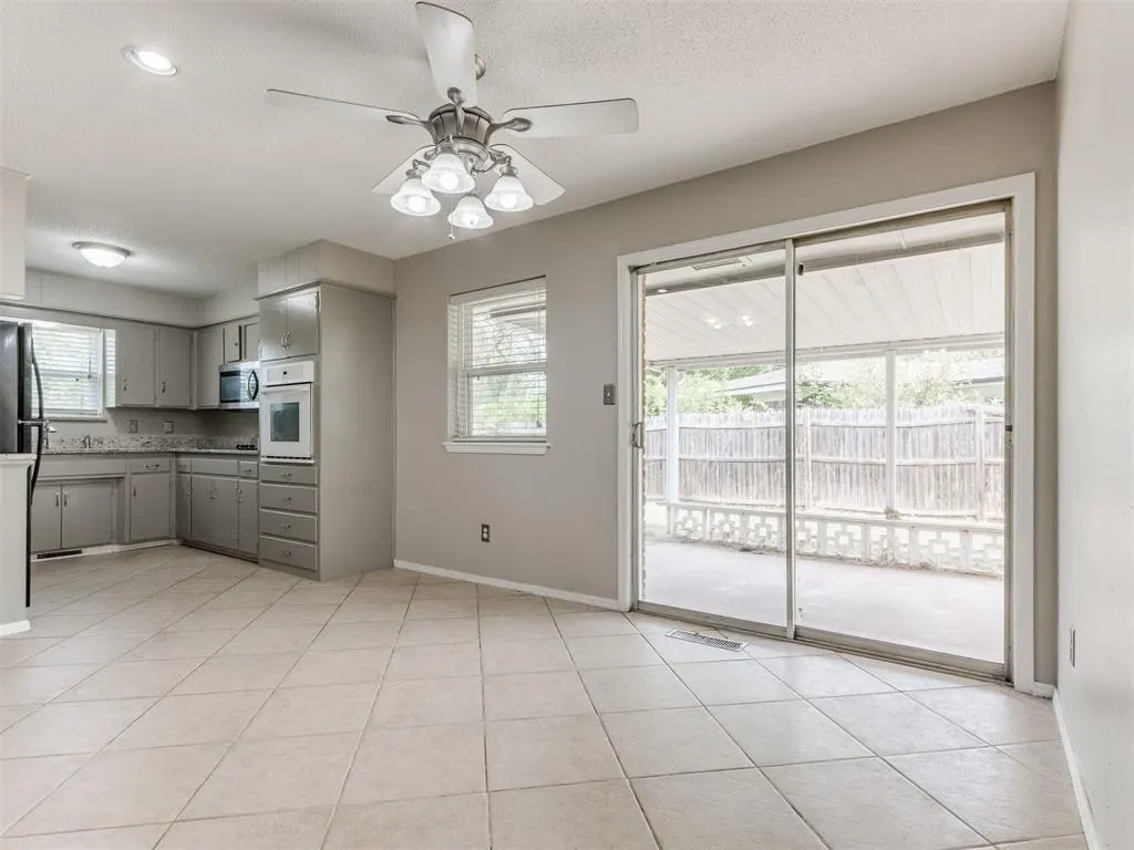 Photo 5 — 339 Rosewood Drive, Norman, OK 73069