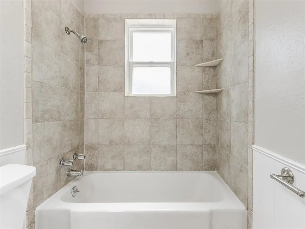 Photo 13 — 339 Rosewood Drive, Norman, OK 73069