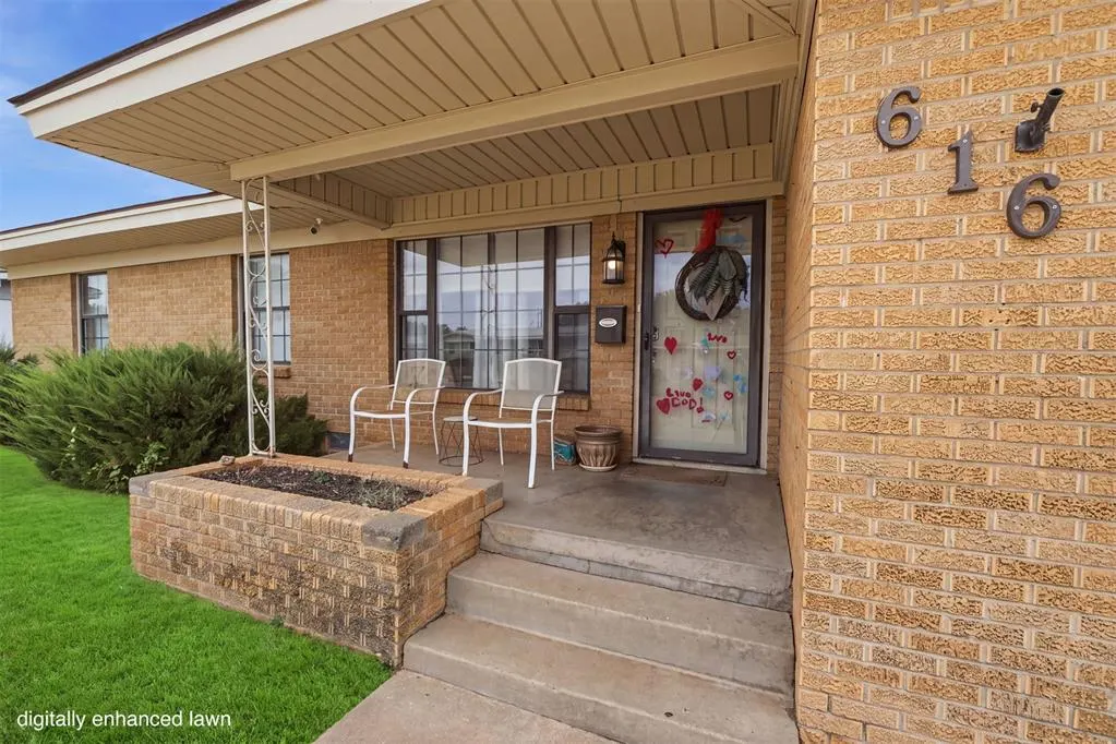 Photo 6 — 616 W Martha Street, Altus, OK 73521