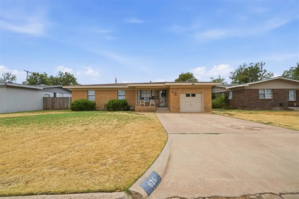 Photo 35 — 616 W Martha Street, Altus, OK 73521