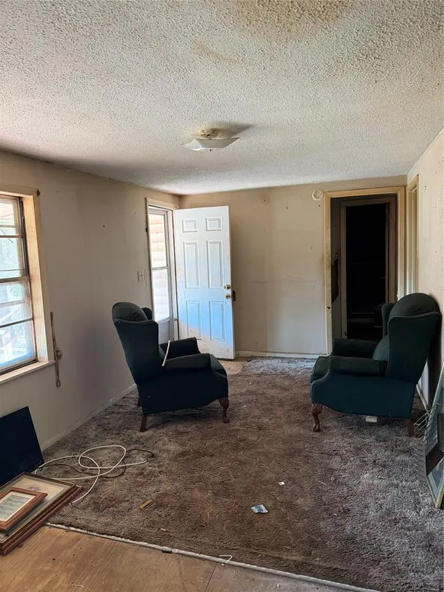 Photo 2 — 2 SW Howard Avenue, Idabel, OK 74745