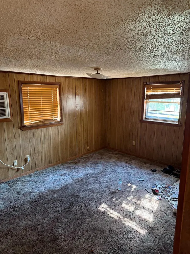 Photo 5 — 2 SW Howard Avenue, Idabel, OK 74745