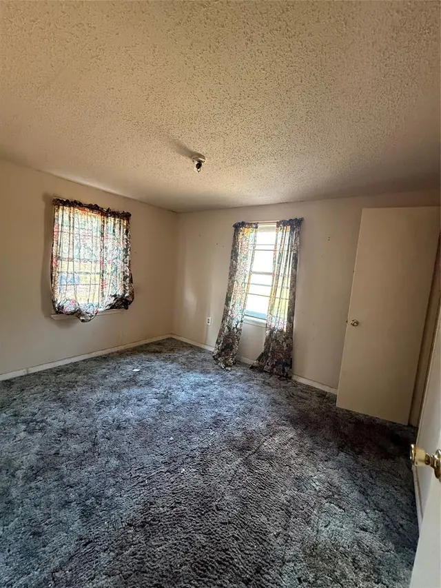 Photo 7 — 2 SW Howard Avenue, Idabel, OK 74745