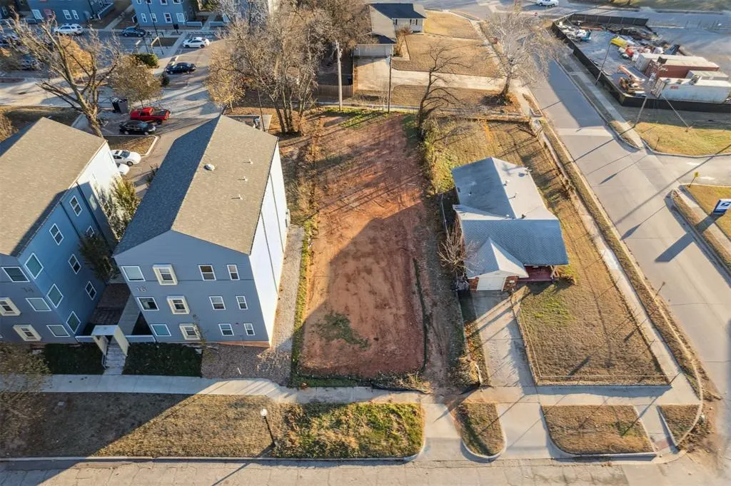 Photo 17 — 1004 NE 7th Street, Oklahoma City, OK 73117