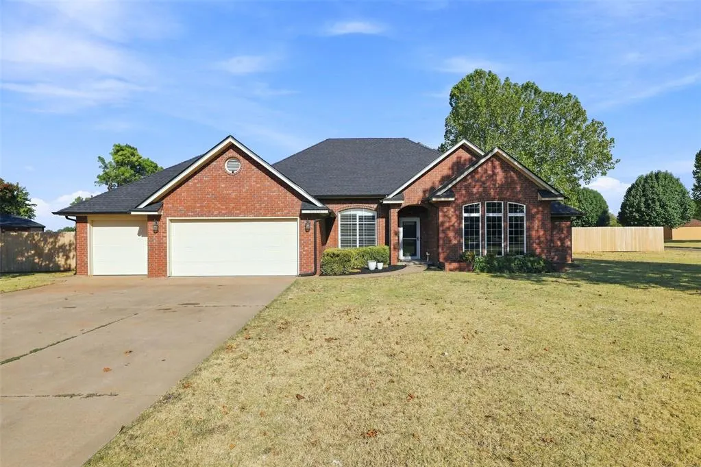Photo 3 — 2020 Kyle Drive, Guthrie, OK 73044