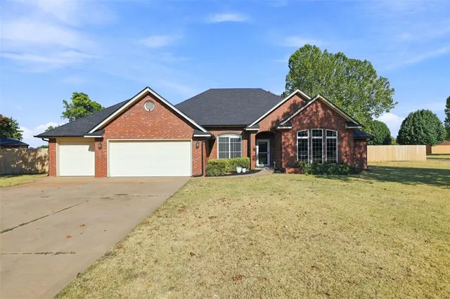 Photo 3 — 2020 Kyle Drive, Guthrie, OK 73044