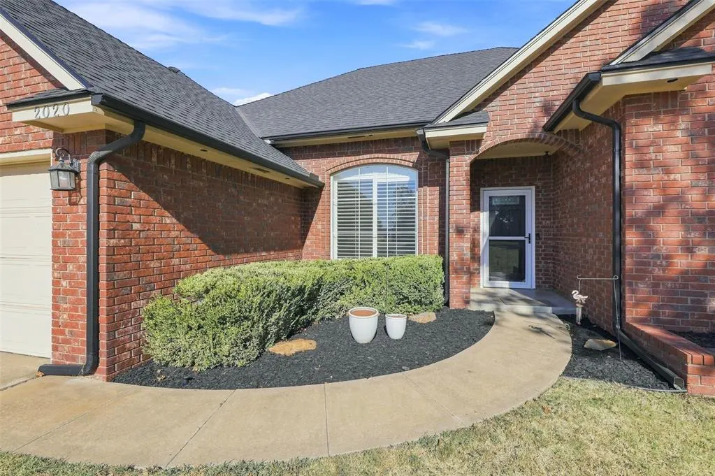 Photo 8 — 2020 Kyle Drive, Guthrie, OK 73044