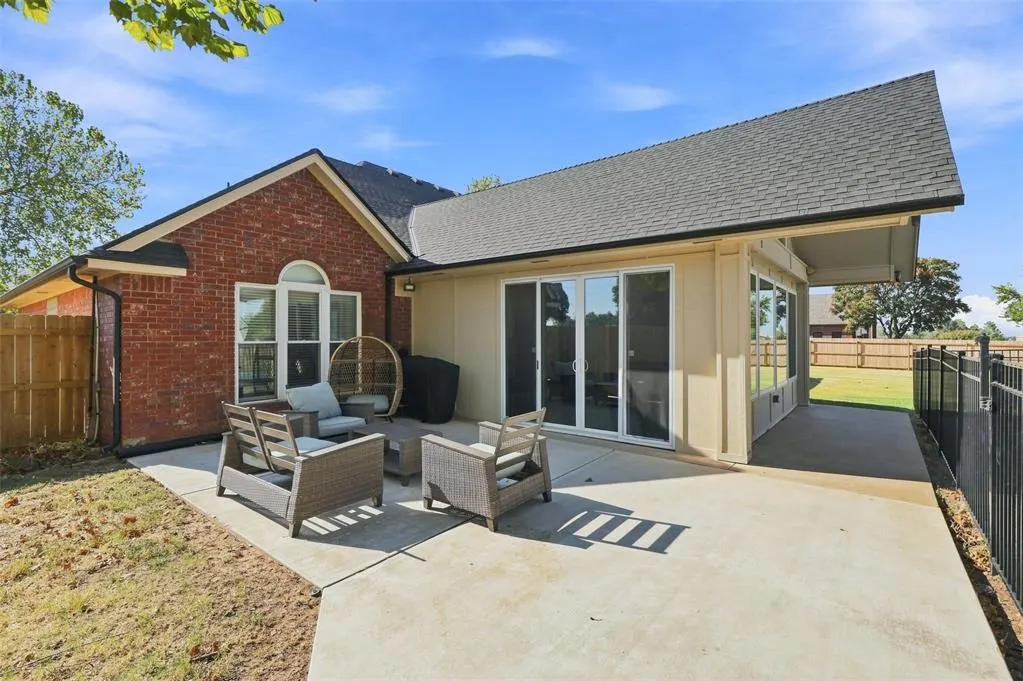 Photo 37 — 2020 Kyle Drive, Guthrie, OK 73044