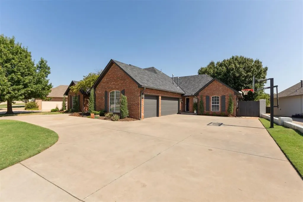 Photo 29 — 12100 Maple Ridge Road, Oklahoma City, OK 73120