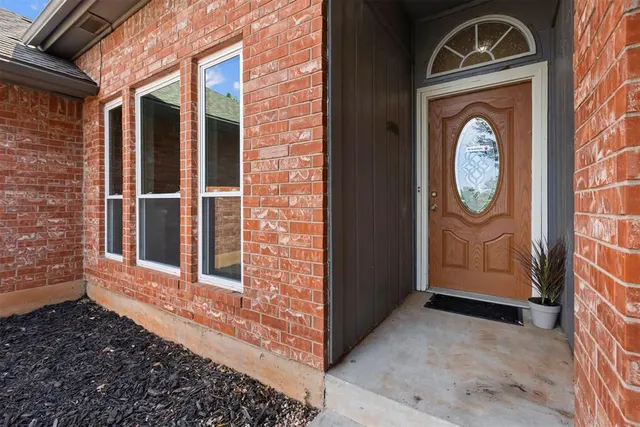 Photo 3 — 17300 Valley Crest, Edmond, OK 73012