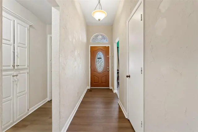 Photo 4 — 17300 Valley Crest, Edmond, OK 73012
